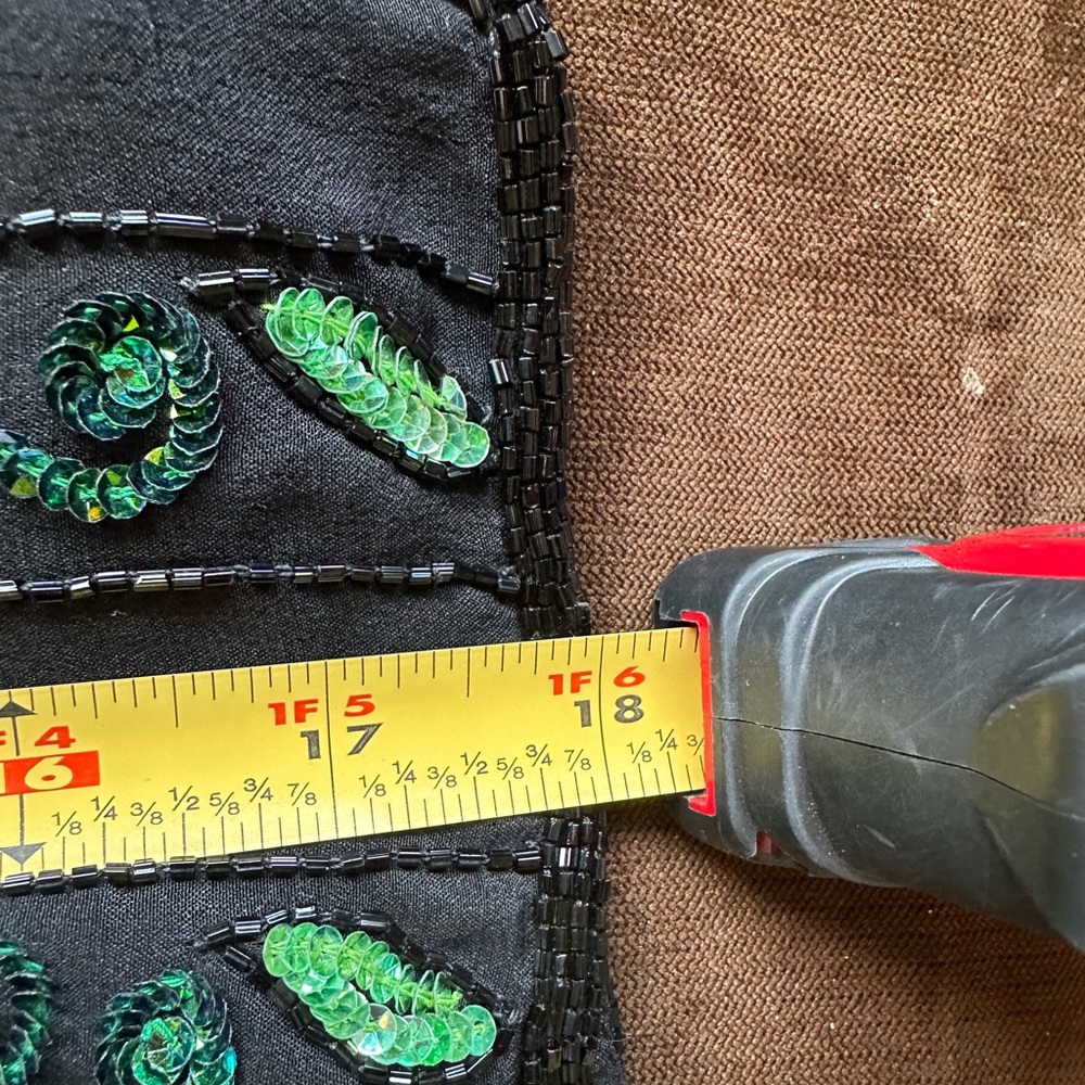 BEADED SILK Skirt in Black, Green & Gold Girls Sz 12. - Picture 15 of 15